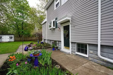 47 Davis Ave, Attleboro, MA 02703 photo 6