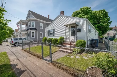 11 Dunlap St, Salem, MA 01970