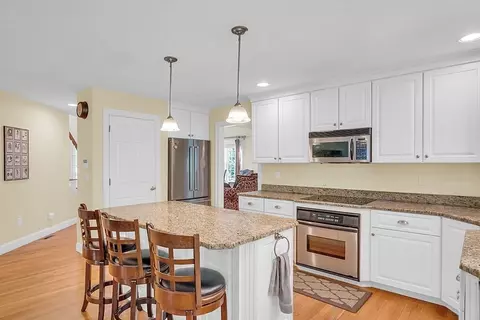 Kitchen - 4 Whispering Way, Stow, MA 01775 photo 2 of 3