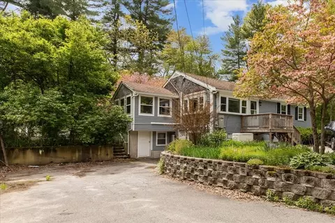 270 Franklin St, Halifax, MA 02338