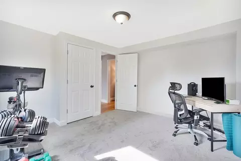 30 Corona St, Springfield, MA 01104 photo 17