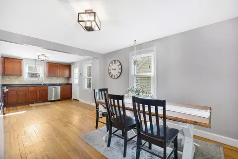 30 Corona St, Springfield, MA 01104 photo 5