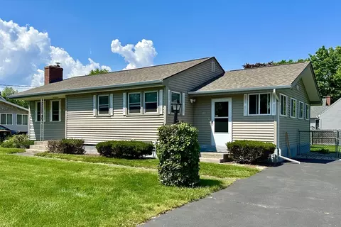 84 Campbell Dr, Agawam, MA 01001