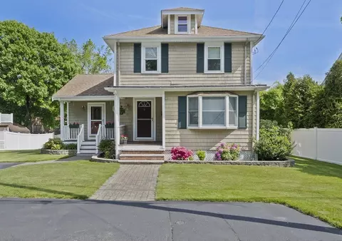 11 Adams Pl, Weymouth, MA 02190