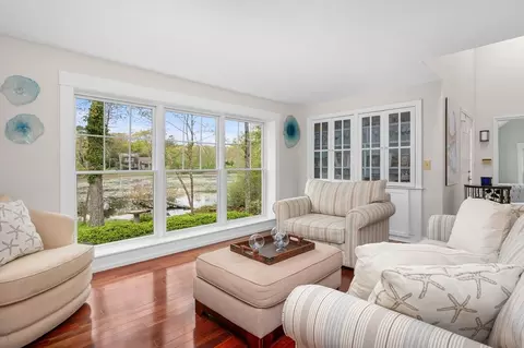 50 Hyde Park Rd, Barnstable, MA 02630 photo 2