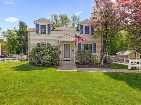 49 Kings Grant Rd, Marlborough, MA 01752