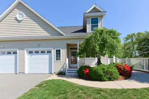 69 Grey Wolf Dr #69, Franklin, MA 02038