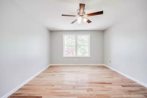27 Jennings St, Springfield, MA 01119 photo 16