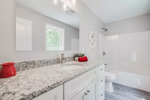 27 Jennings St, Springfield, MA 01119 photo 17