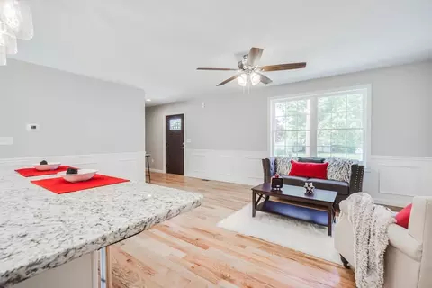 27 Jennings St, Springfield, MA 01119 photo 12
