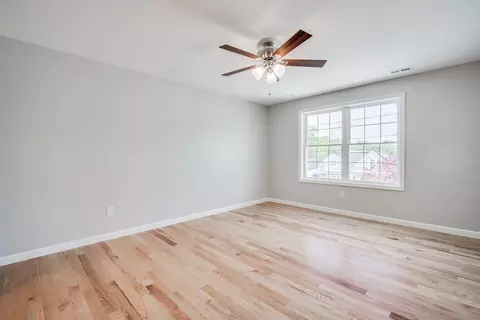 27 Jennings St, Springfield, MA 01119 photo 14