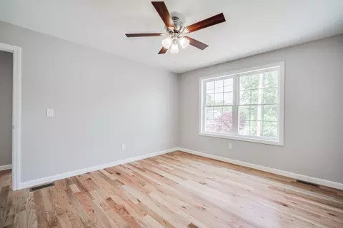 27 Jennings St, Springfield, MA 01119 photo 20