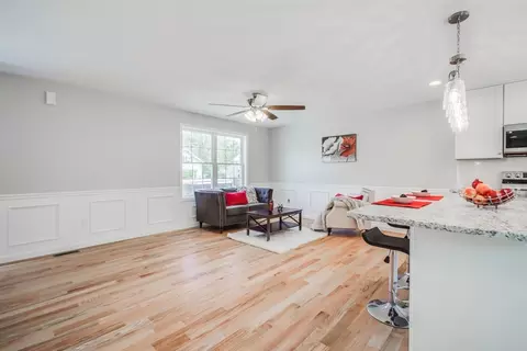 27 Jennings St, Springfield, MA 01119 photo 5