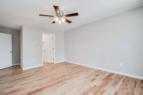 27 Jennings St, Springfield, MA 01119 photo 15