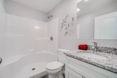 27 Jennings St, Springfield, MA 01119 photo 13