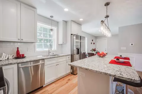 27 Jennings St, Springfield, MA 01119 photo 9