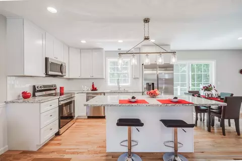 27 Jennings St, Springfield, MA 01119 photo 7
