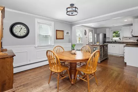 Dining - 13 G St, Hull, MA 02045 photo 2 of 3