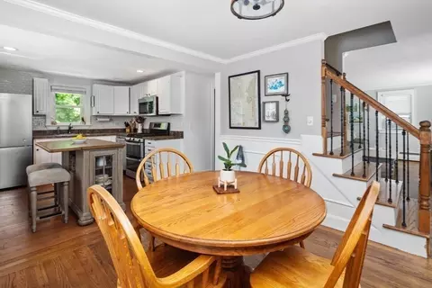 Dining - 13 G St, Hull, MA 02045 photo 3 of 3