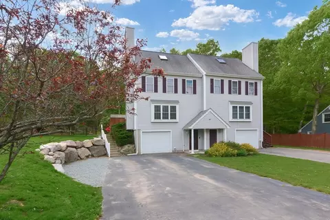 97 Columbia St #1, North Attleboro, MA 02760