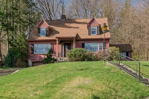 405 Mill St, Worcester, MA 01602