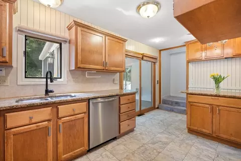 Kitchen - 409 Holcomb Rd, Springfield, MA 01118 photo 3 of 5