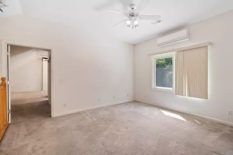 Bedroom - 409 Holcomb Rd, Springfield, MA 01118 photo 5 of 6