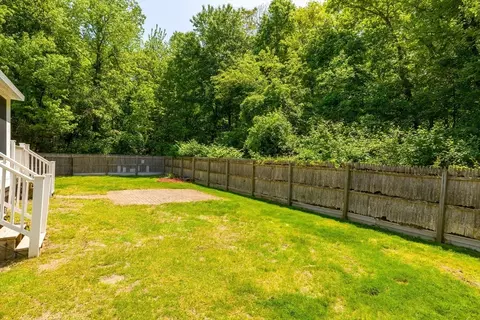 Exterior - 409 Holcomb Rd, Springfield, MA 01118 photo 5 of 5