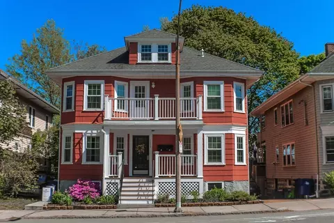 1554 Centre St #1, Boston, MA 02131