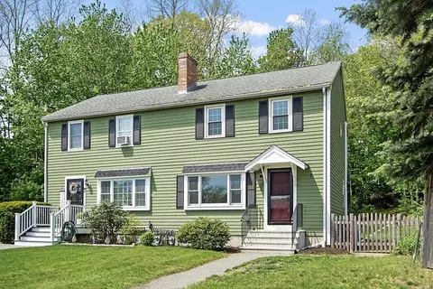 19 Christie Dr #2, Newburyport, MA 01950