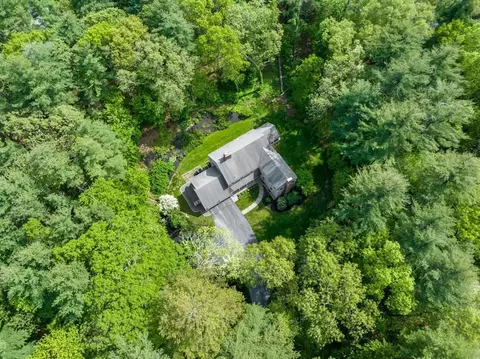 View/Area - 12 Pleasant St, Dover, MA 02030 photo 2 of 4