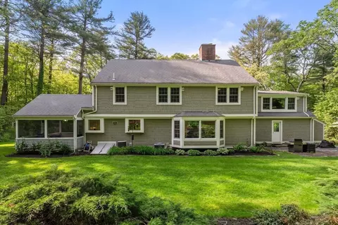 Exterior - 12 Pleasant St, Dover, MA 02030 photo 9 of 11