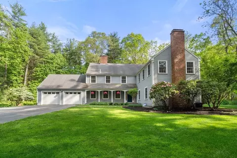 Exterior - 12 Pleasant St, Dover, MA 02030 photo 3 of 11