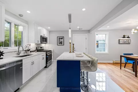 16 Glenview Rd, Quincy, MA 02169