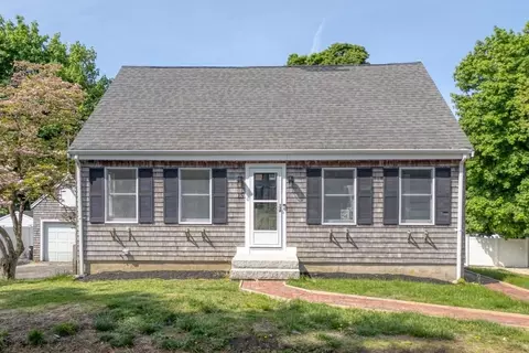 15 Manomet Rd, Weymouth, MA 02191