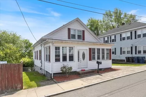 11 Bertuccio Ave, Salem, MA 01970