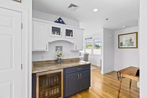 Entry Way - 98 Central Ave, Scituate, MA 02066 photo 1 of 5