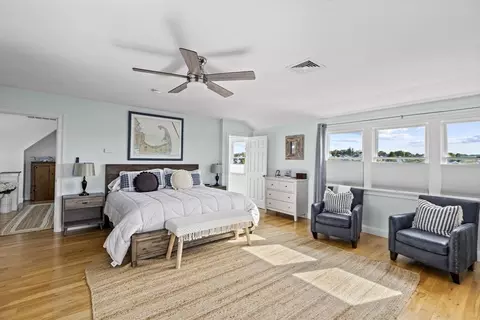 Bedroom - 98 Central Ave, Scituate, MA 02066 photo 4 of 4