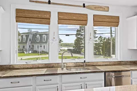 Kitchen - 98 Central Ave, Scituate, MA 02066 photo 2 of 4