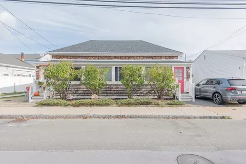 24-26 Tafts Ave #1, Winthrop, MA 02152