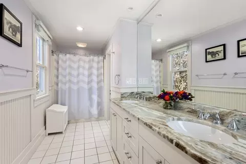 Bath - 9 Maple Rd, Weston, MA 02493 photo 2 of 3