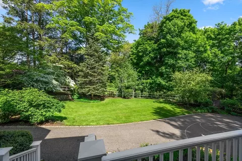 Exterior - 9 Maple Rd, Weston, MA 02493 photo 5 of 6