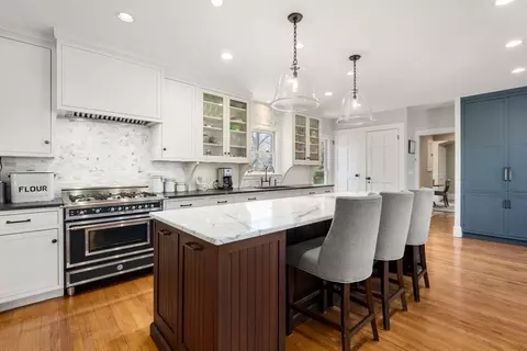 Kitchen - 9 Maple Rd, Weston, MA 02493 photo 4 of 5