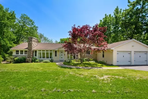 2 Terrace Dr, Worcester, MA 01609 photo 3