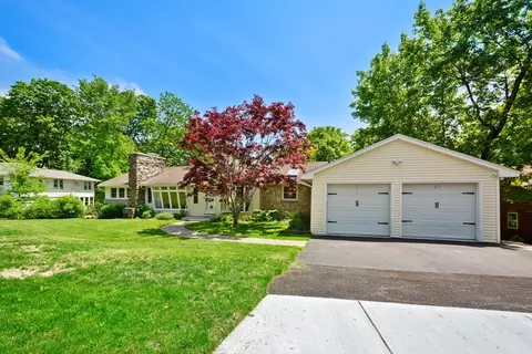 2 Terrace Dr, Worcester, MA 01609 photo 4