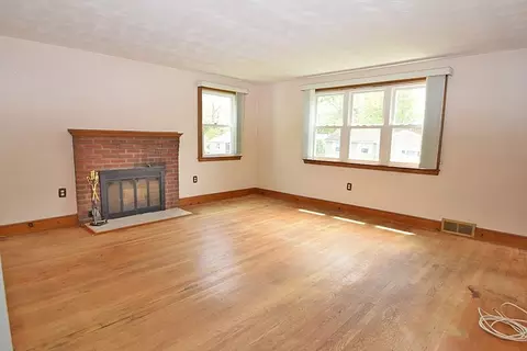 Living - 38 Bartlett Rd, Randolph, MA 02368 photo 2 of 3