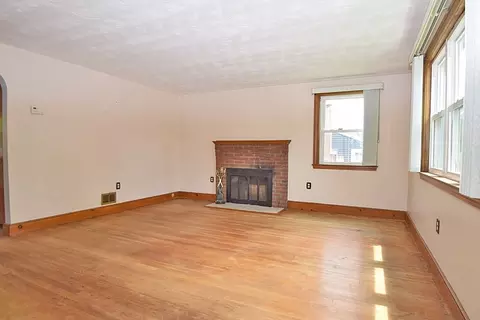 Living - 38 Bartlett Rd, Randolph, MA 02368 photo 3 of 3