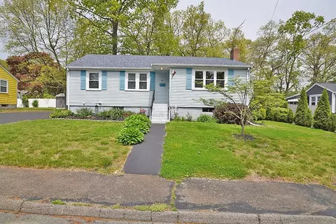 Exterior - 38 Bartlett Rd, Randolph, MA 02368 photo 4 of 12