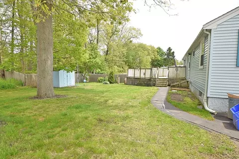 Exterior - 38 Bartlett Rd, Randolph, MA 02368 photo 8 of 12