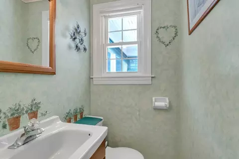 1271 Plumtree Rd, Springfield, MA 01119 photo 22